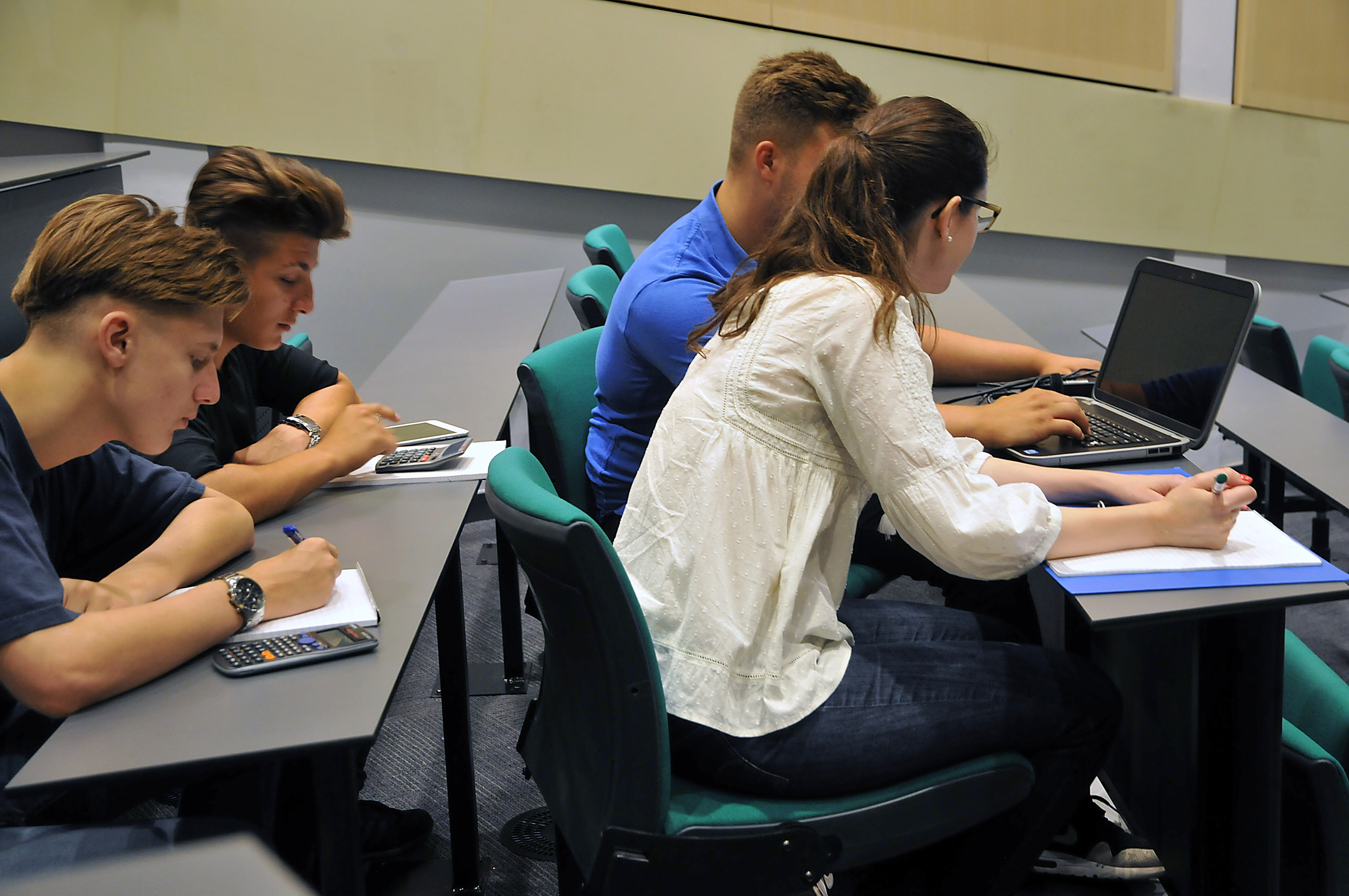 123kingstonuni150707